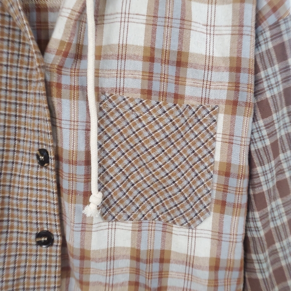 Hem & Thread Flannel - Picture 6 of 13